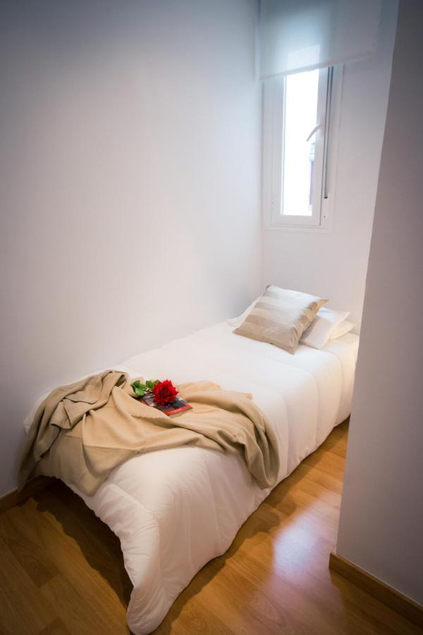 Holidays2Malaga Heredia 3 Bedroom Opposite Malaga Port Exterior photo